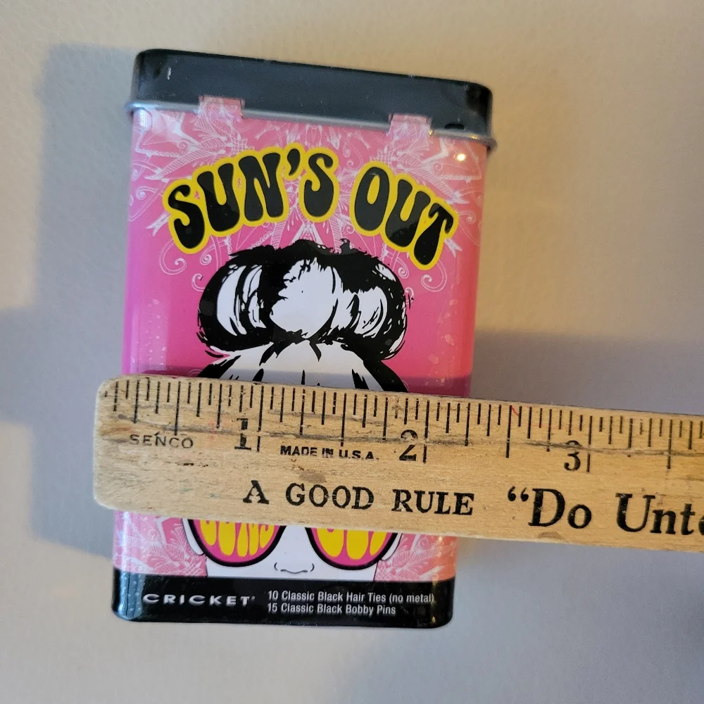NWT ~ Sun's Out Buns Out Tin w/Hair Ties & Bobby Pins ~ Cute ~ Unisex